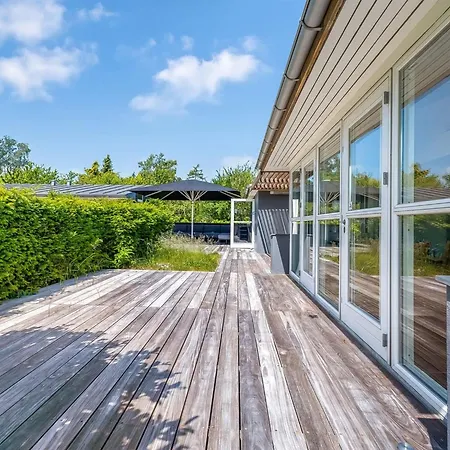 Rother - 50m From The Sea By Interhome